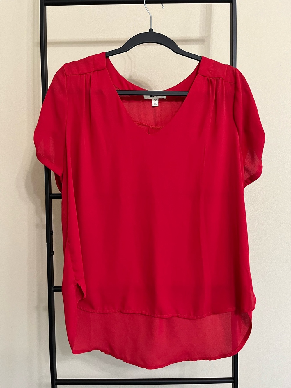 Meraki Semi Sheer Red Top XL Button Sleeve Detail Minimalist Popover Elegance